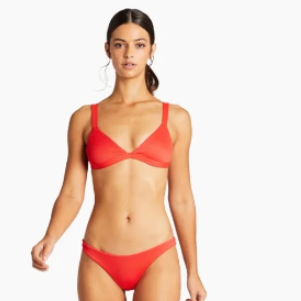 NWOT👙VITAMIN A Swim Cheryl EcoTex Bikini Top in Cherry Red, Size Large (10)